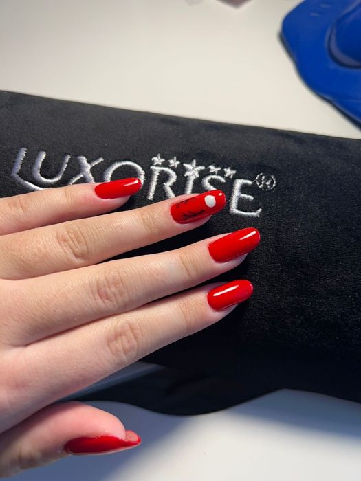 Manichiura semi, gel, tips