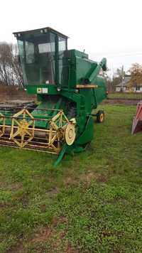 Combina John Deere 945