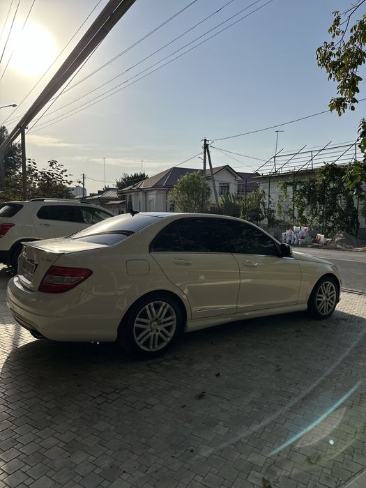 Mercedes benz w204 c300 4matic