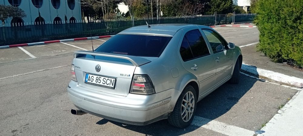 Vând sau schimb cu remorca