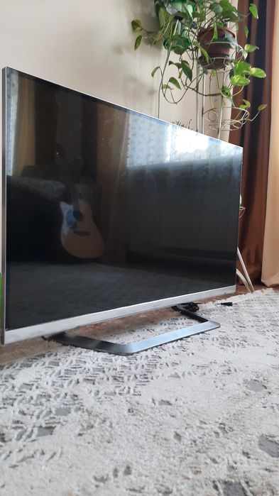 Продам телевизор LG.
