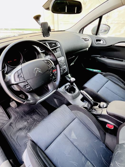 Vând Citroën C4 – 1.6 VTi 120 CP – 84.000 km
