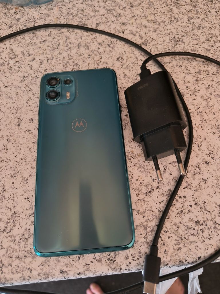 Vând Motorola Edge 20 lite