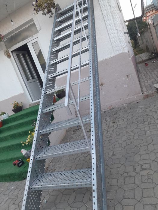 Scări metalice galvanizate la orice demisiune asiguram transport ori u
