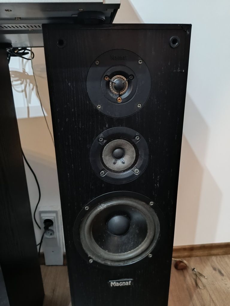 Стерео система Harman Kardon и тонколони Magnat 5000