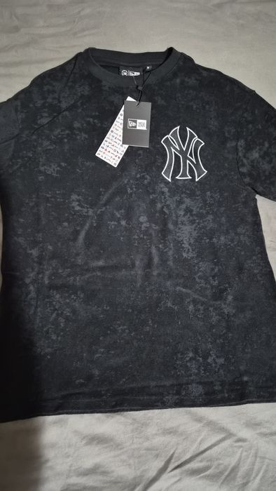 Tricou new era nou cu eticheta