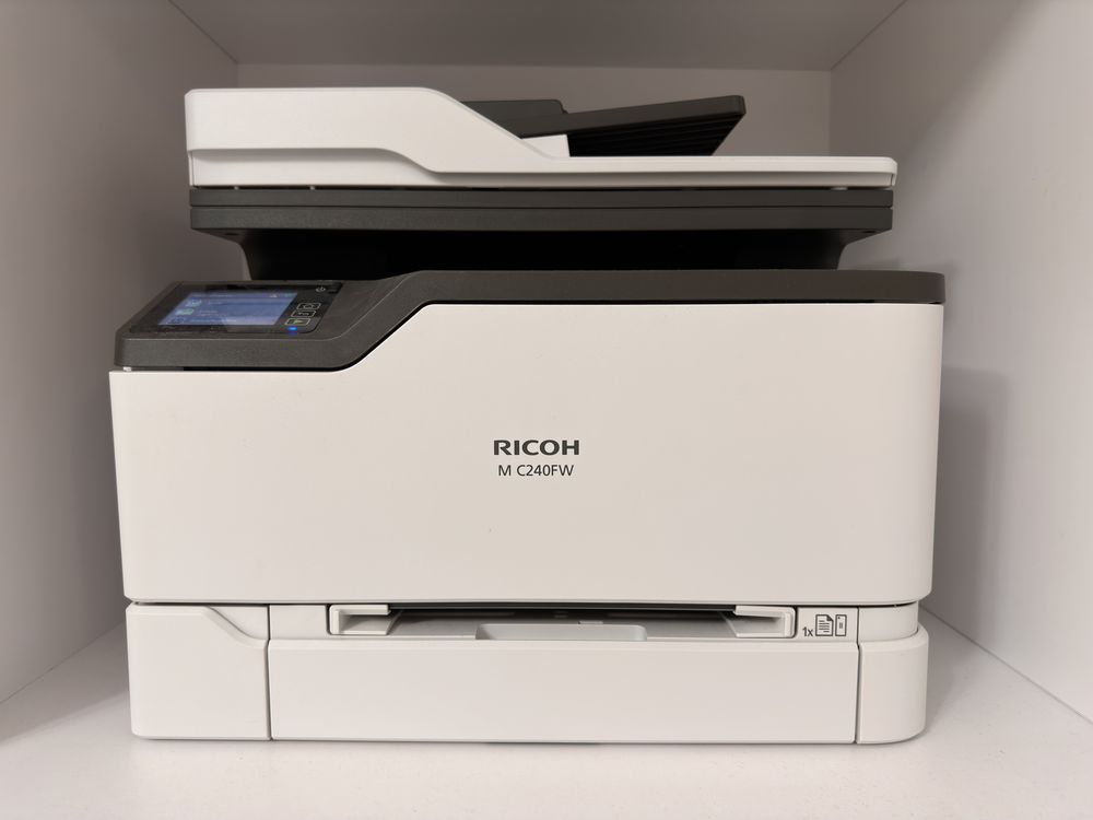 Imprimanta multifunctionala laser color Ricoh M C240FW