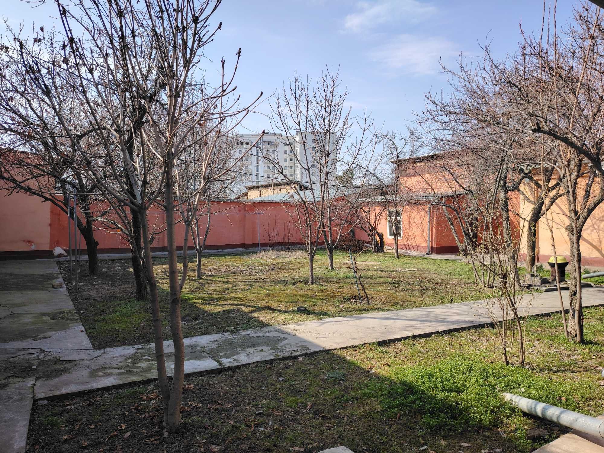 СРОЧНО 6 сотох участок Лабзак, Малика (20*30) сотилади 1 сотох-50 000