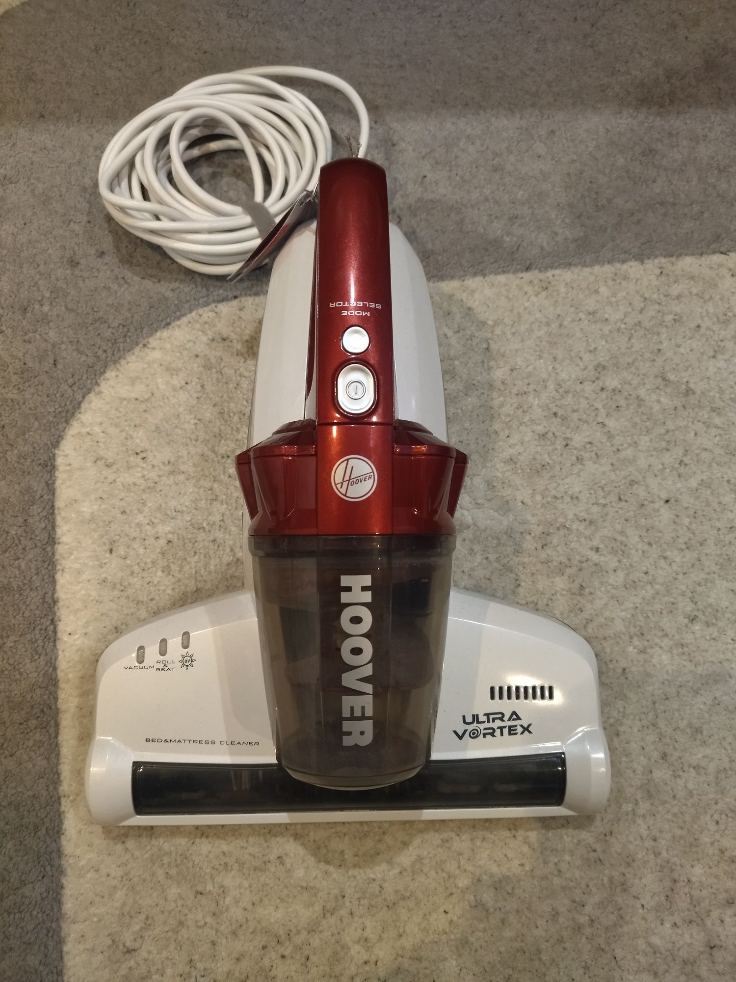 Ръчна прахосмукачка Hoover