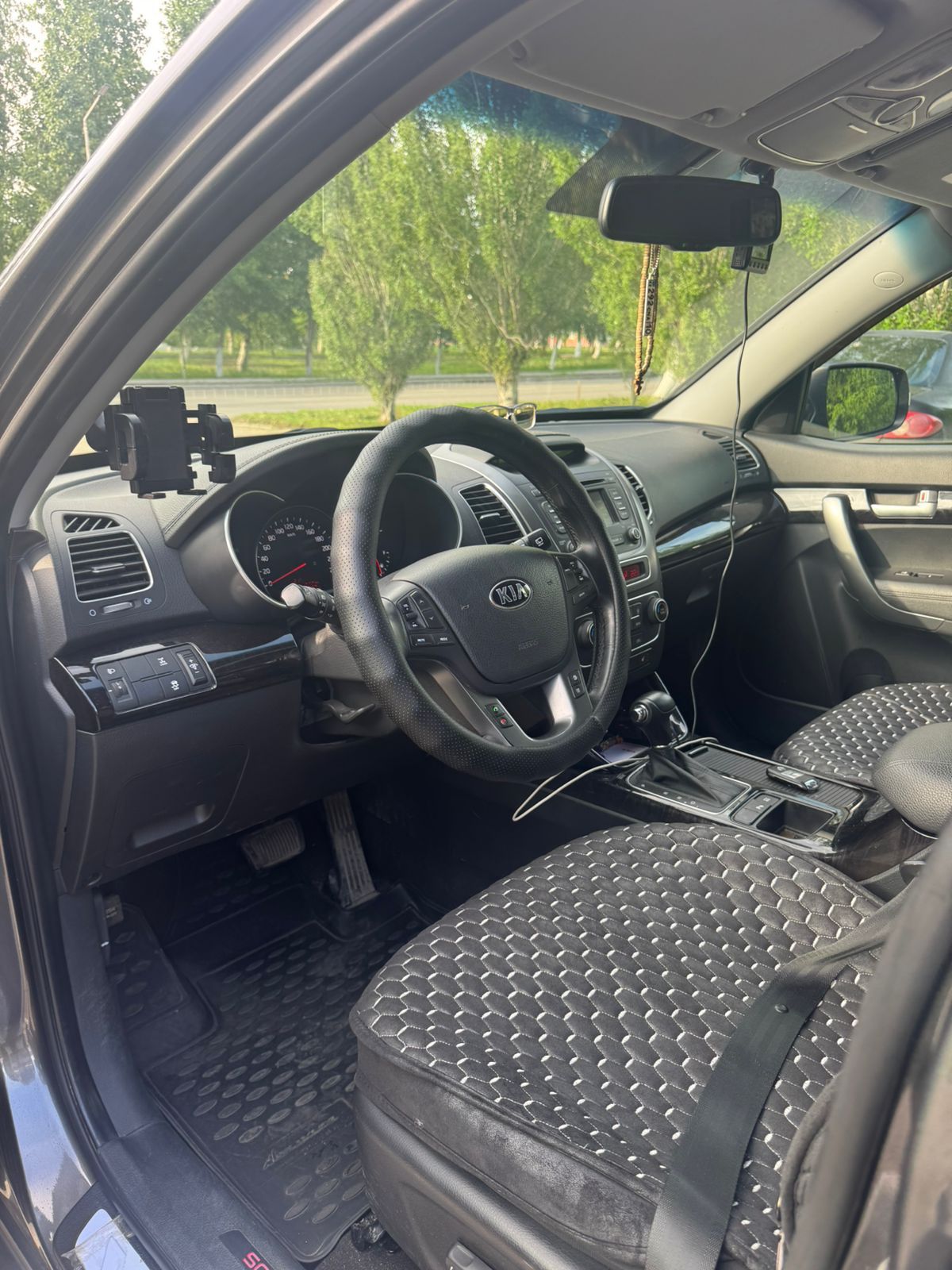 Продам а/м KIA Sorrento (в идеальном состоянии)