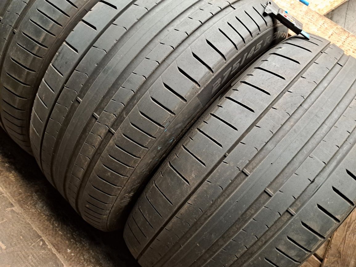 Set anvelope 315/40 R21 cu 275/45 R21 Pirelli MO