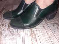 Нови тъмно зелени обувки