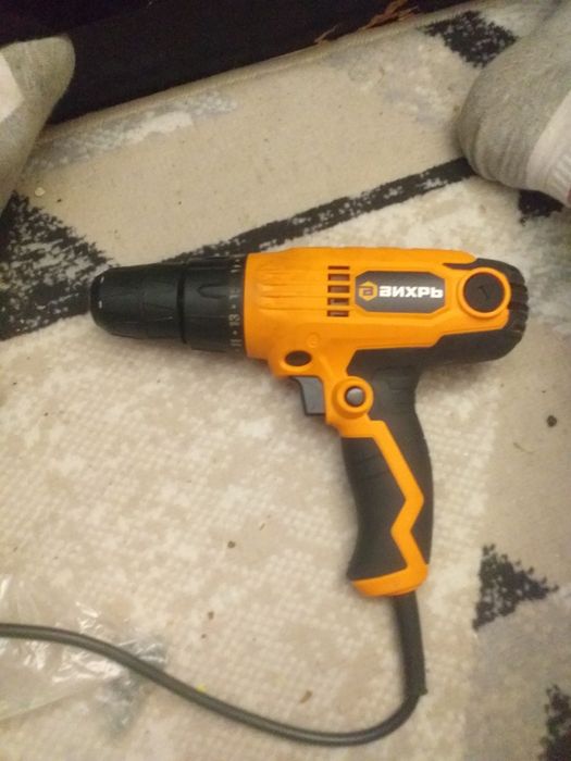 Продам шурупорверт 10000 писать в ватсап