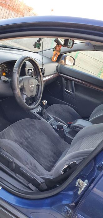Vând Opel Vectra