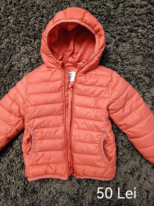 Geacă de primăvară sau toamnă, unisex, foarte comodă.