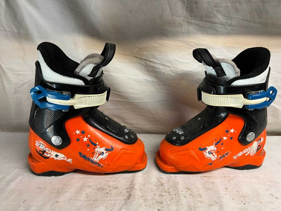 Clapari ski schi copii Tecnica marime EUR:26-27Mondo:16.5