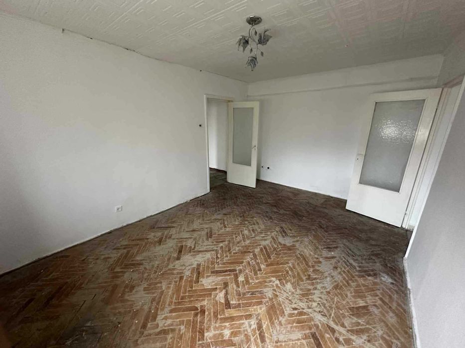 Apartament 3 camere + 2 băi | 2 balcoane | De renovat | Cartier MV1