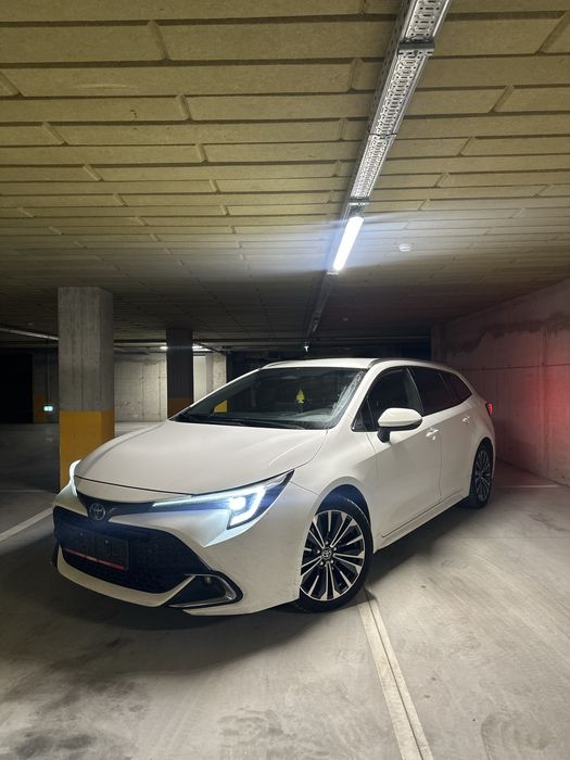 Toyota Corolla 1.8 Hybrid 140 CP, Virtual Cockpit #110.000 km