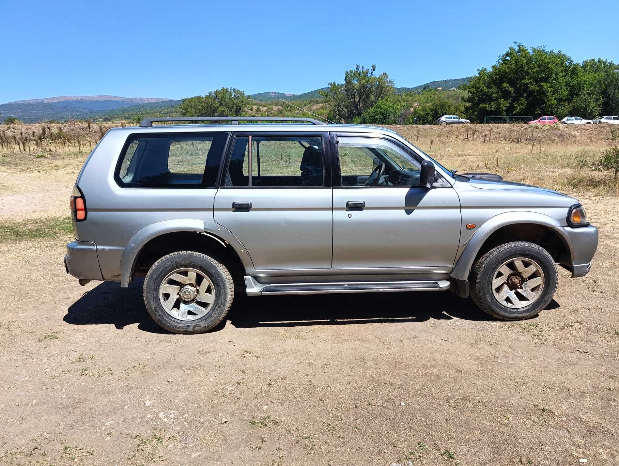 Джип Mitsubishi Pajero sport