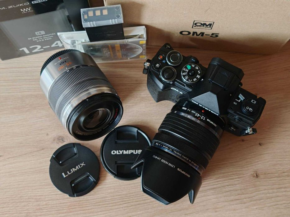 OM System OM-5 cu Olympus 12-45mm f/4 PRO si Panasonic 45-150mm