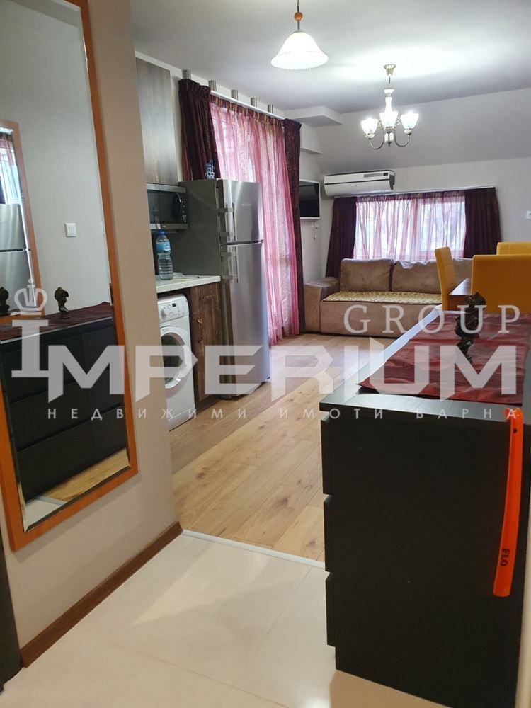 Дава се под наем Двустаен апартамент в Варна, Аспарухово - 50 кв.м за 357 € - Снимка #1