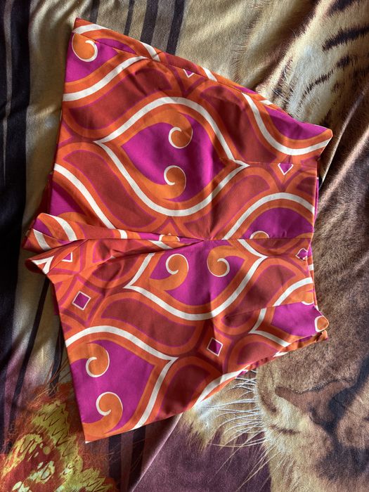 Къси гащи официални на Zara