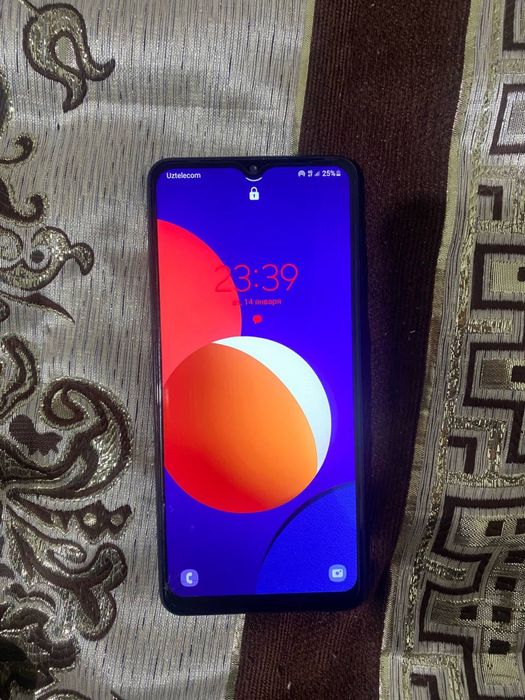 Samsung M12    Sotiladi