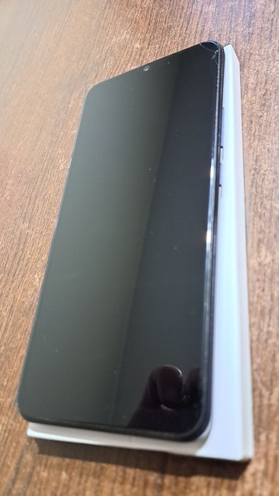 Vând telefon Vivo Y01