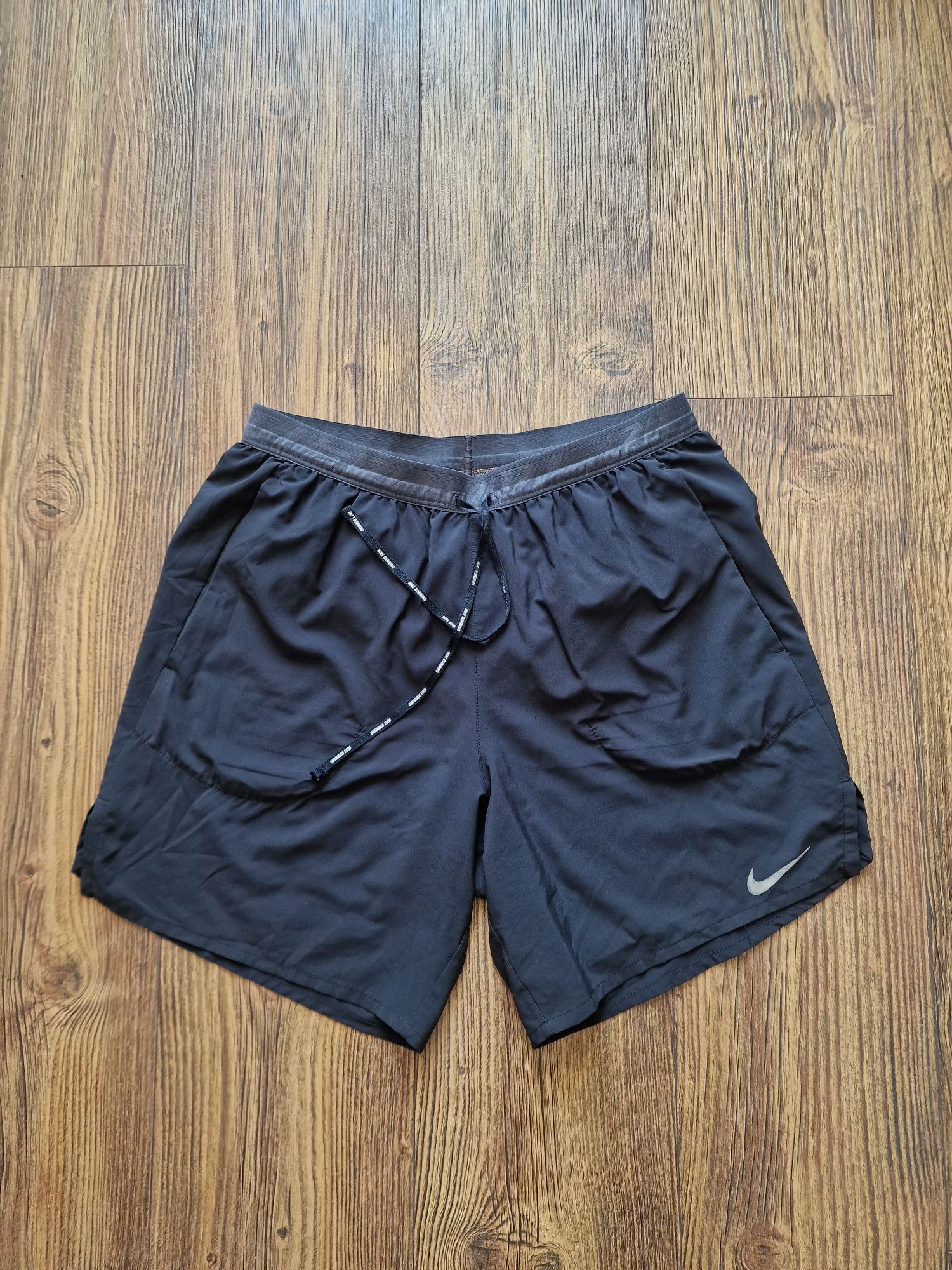 Страхотни мъжки  къси панталони NIKE  размер M