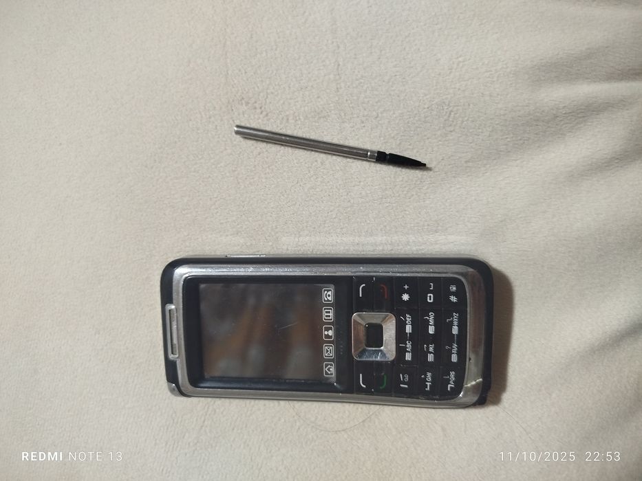 BMW telefoni 1.3 mg pixel ishlashi yahshi zur telefoncha olila srochna