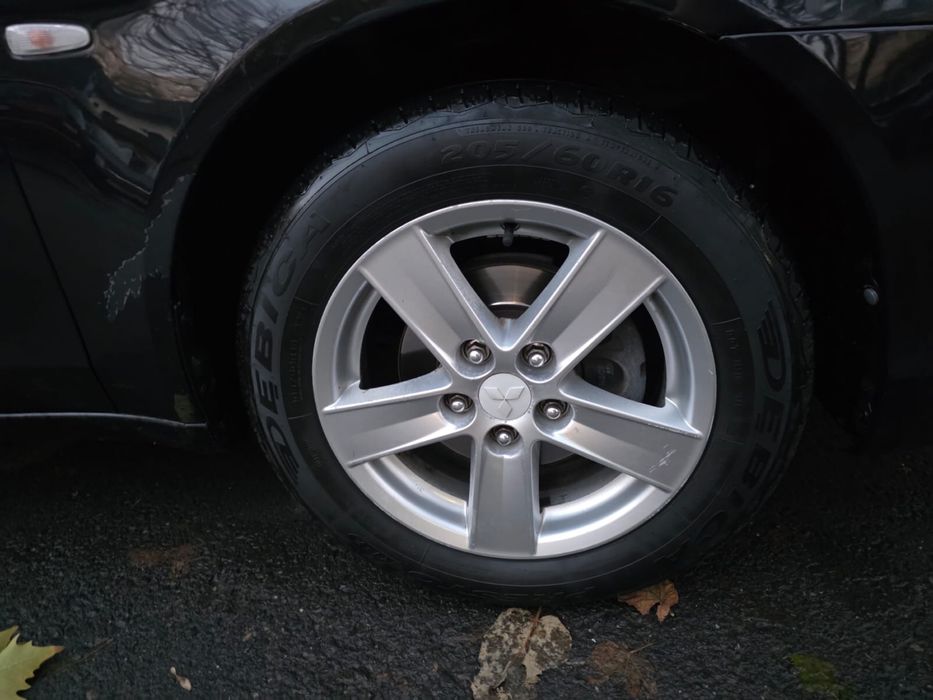 Mitsubishi Lancer 1.5 benzina