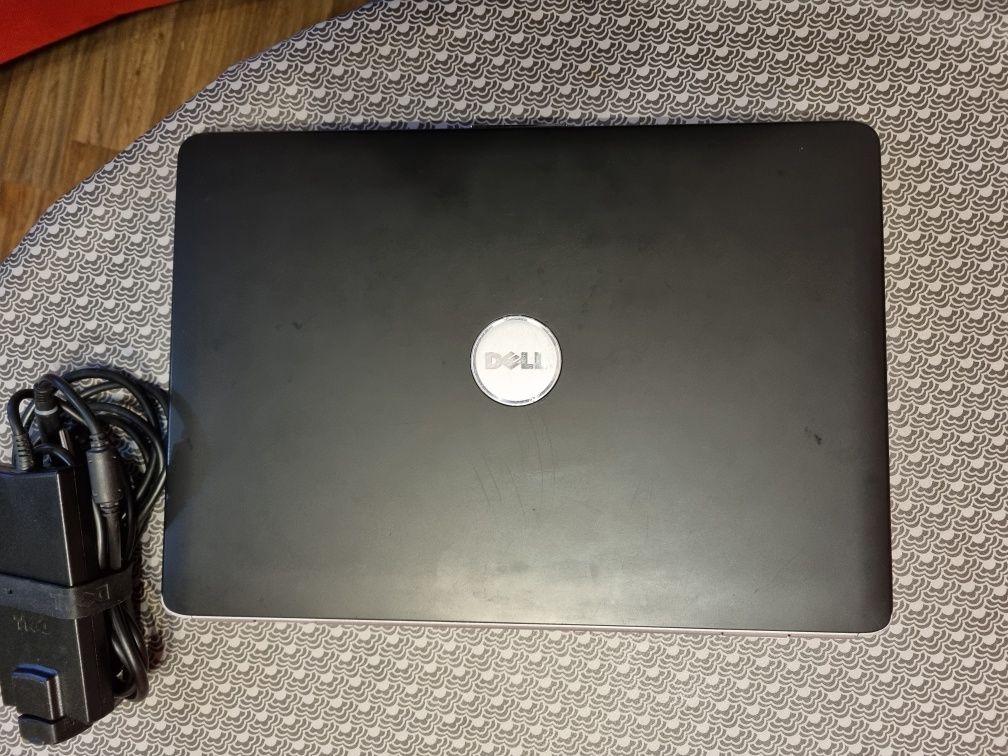 Лаптоп Dell Inspiron 1525, 4 GB RAM, 250GB SSD