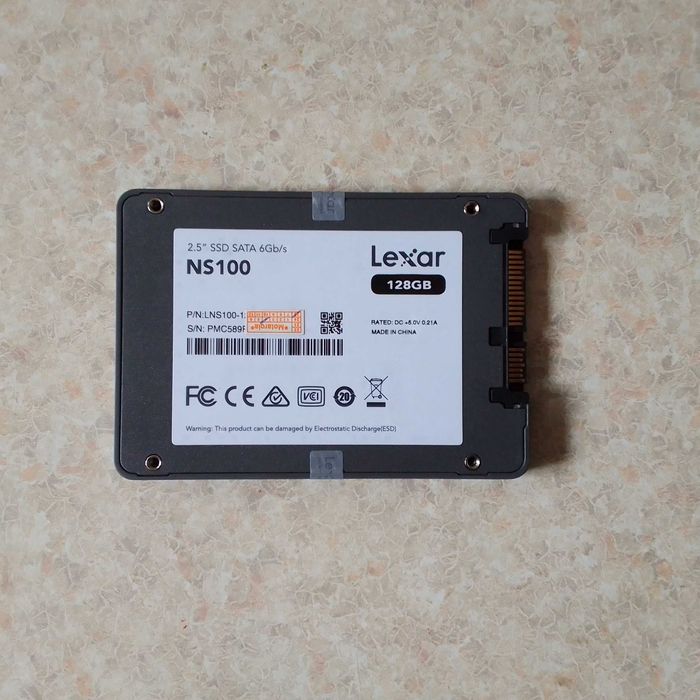SSD Lexar 128 Gb.