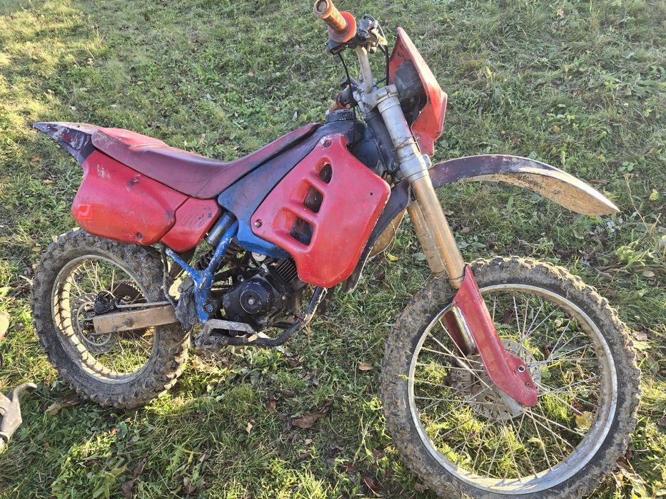 Schimb două motoare cu un atv de 250cc