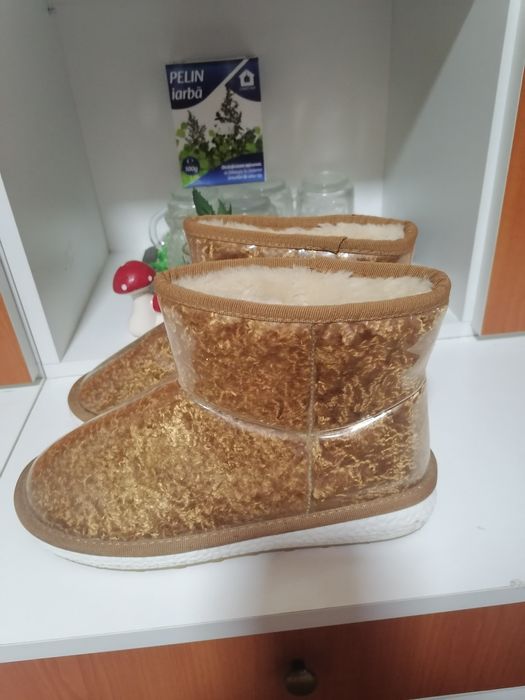 Încălțăminte damă (mărimea 36)