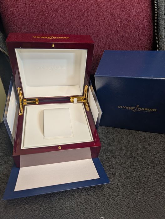 Cutie ceas Ulysses Nardin originala 100%