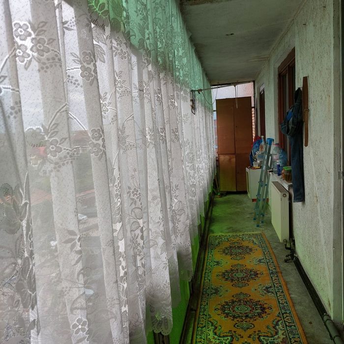 Vand apartament 4 camere, 2 bai, decomandat