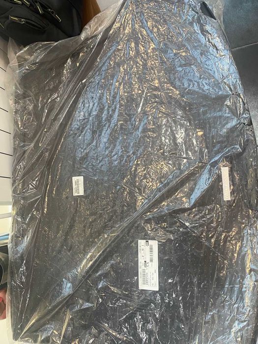 Нова, неизплзвана гумена стелка за багажник на автомобил Lexus UX250h