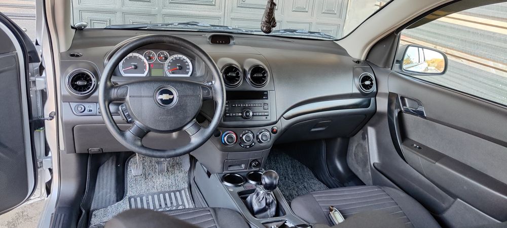 Нексия R3 продоётся.