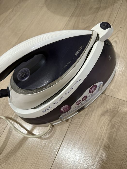 Statie de calcat philips PerfectCare Pure