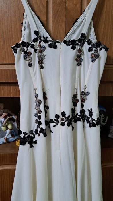 Rochie lunga intretinuta croita la comanda..