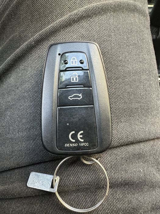 Ключ брелок камри 70-75