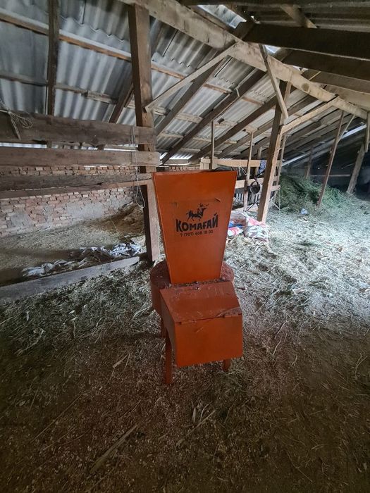 Дробилка для зёрн и для сено