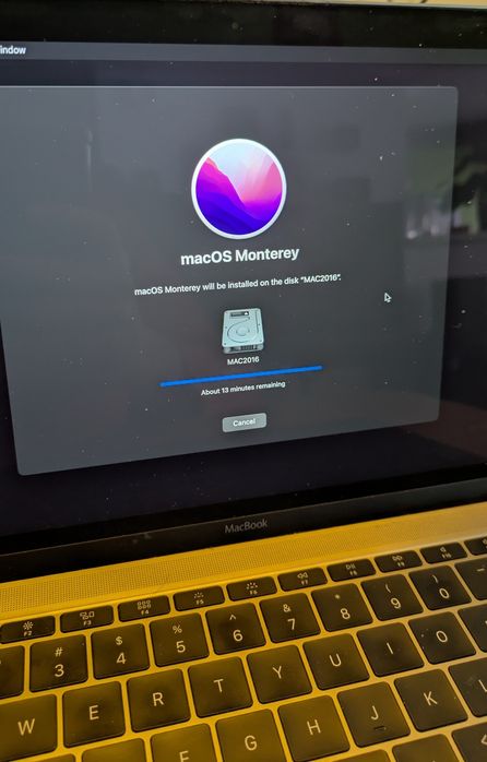 MacBook Retina 12, A1534 din 2016