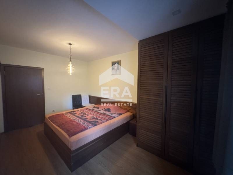 "Тристаен апартамент в ТОП центъра – локация без компромис!"