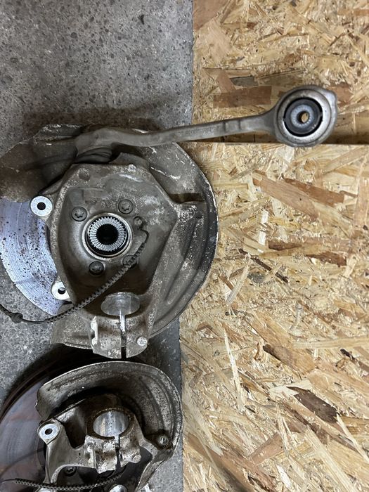 Fuzeta / rulment bmw X3 G01 X4 G02 stanga/dreapta