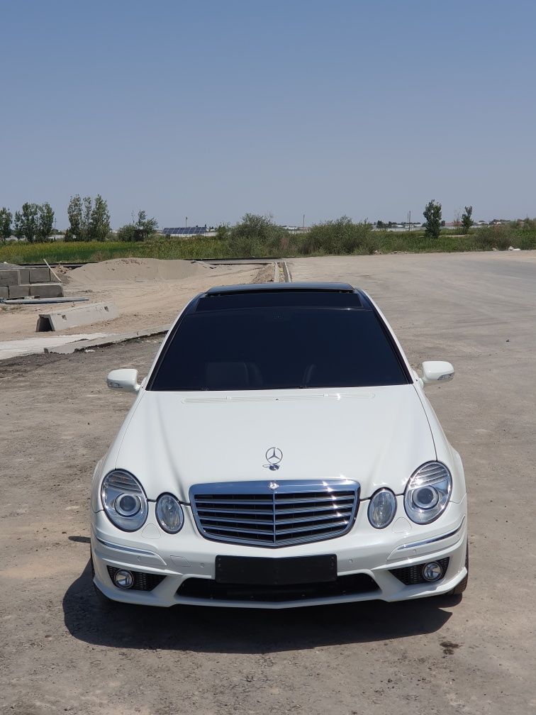 Mercedes Benz W211 E300 Amg