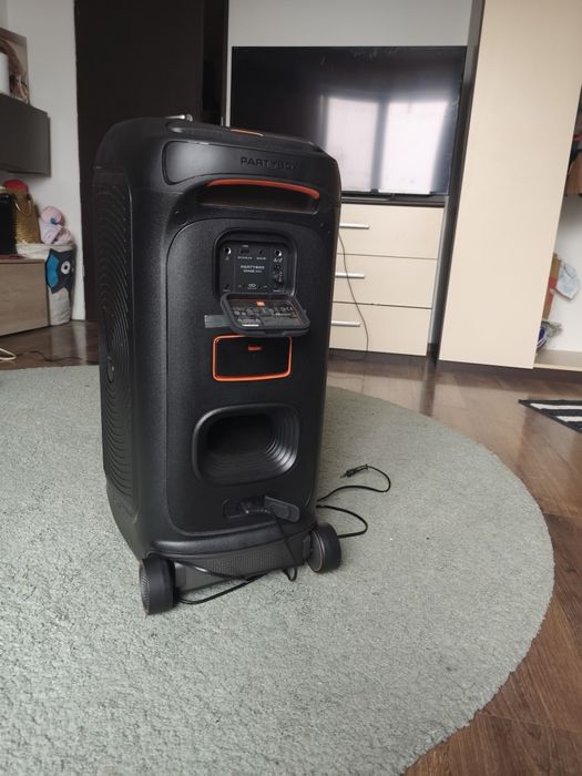 JBL. Party box 320 240w  NOU.1800RON