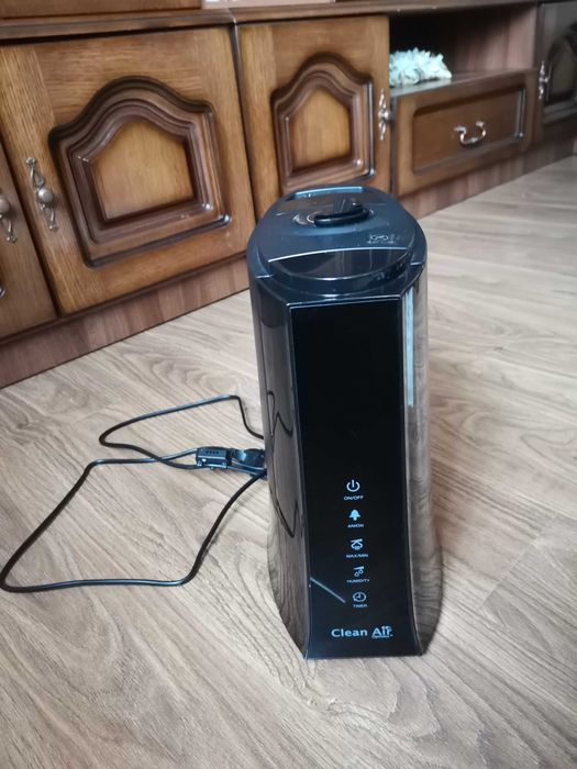 Umidificator si purificator de aer