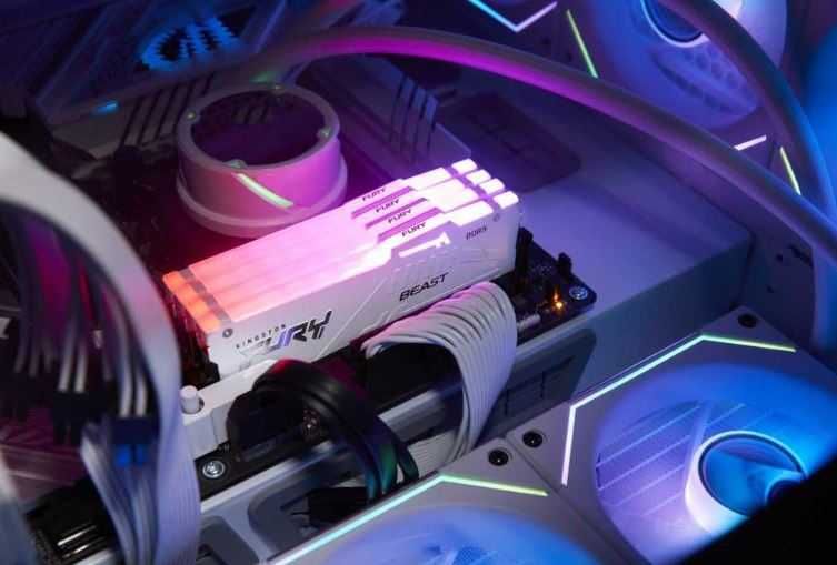 Kit DDR5 32GB (2x16) Kingston Fury 6000 CL30 si 6400 CL32 AMD & Intel